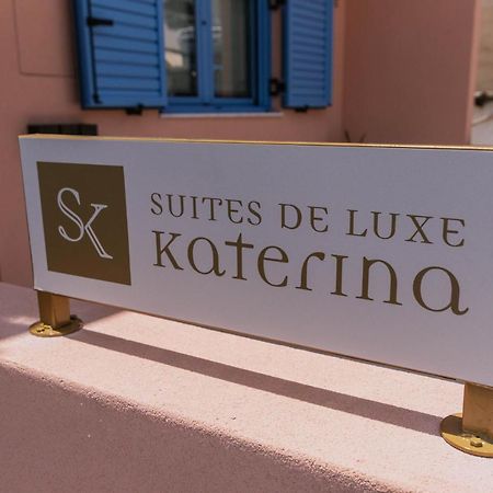 Suites De Luxe Katerina Kokkinos Pyrgos Exterior foto